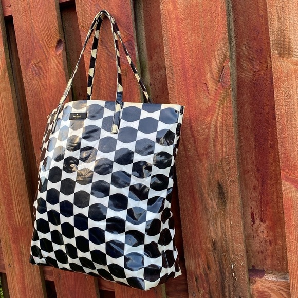 Kate Spade Staycation Shopper Printed Tote Bag - Picture 5 of 10